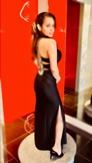Latoya outcall escorts in Apache Junction